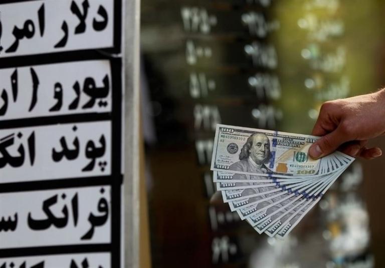 کاهش تقاضای فصلی ارز؛ آیا پایان تب دلار در افق است؟