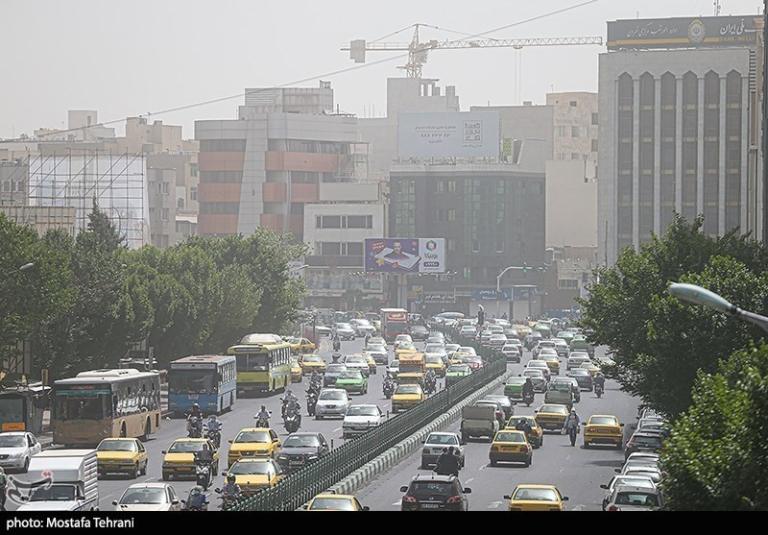 هوای ناسالم پایتخت همچنان برای گروه‌های حساس تهدیدآمیز است
