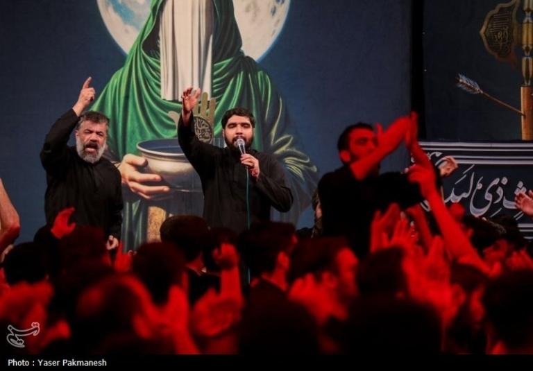 مداحان: به کسانی که می‌خواهند «حق» را به «توهین» تبدیل کنند، هشدار می‌دهیم!