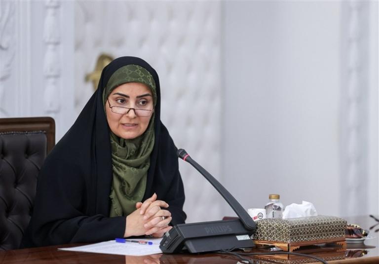 تذکر ۳۷ نماینده مجلس به وزیر راه در خصوص فروش بلیط قطار.