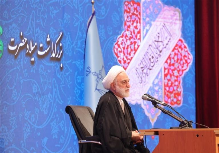 جایگاه والای زن در اسلام؛ ستون استحکام خانواده