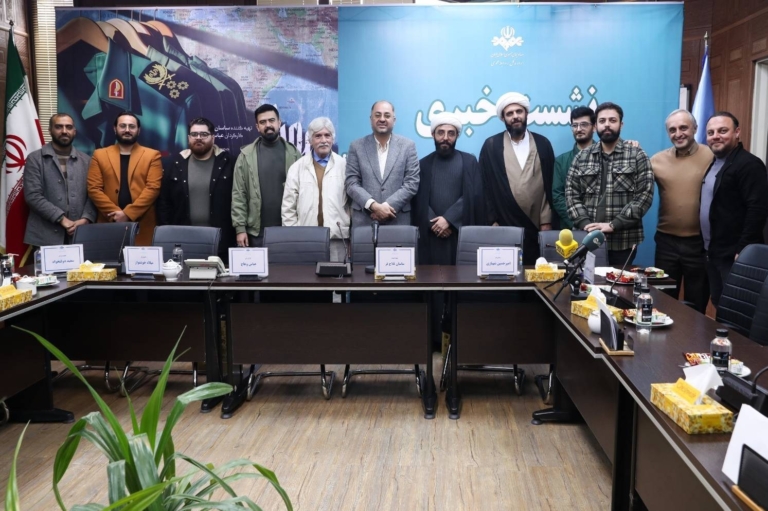 مستند «سرباز شصت‌وسه ساله» به روایت زندگی حاج قاسم به نمایش درآمد.