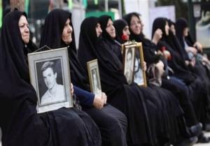 مراسم بزرگداشت روز مادران و همسران شهدا در باغ کتاب تهران برگزار خواهد شد.